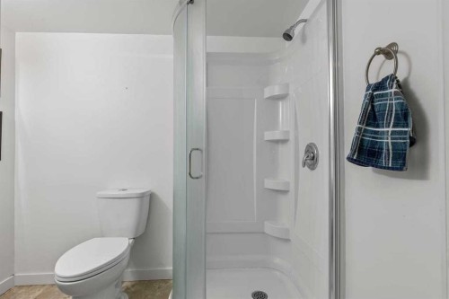 72 Crystalridge Crescent, Okotoks, AB - Indoor Photo Showing Bathroom