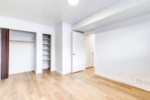 F-1415 44 Street Se, Calgary, AB - Indoor Photo Showing Other Room