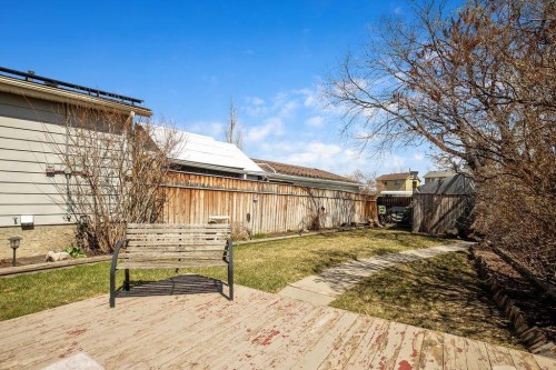 64 Erin Ridge Road Se, Calgary, AB - Outdoor With Deck Patio Veranda