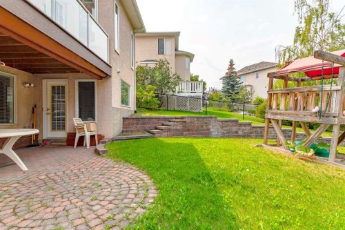 12 Hampstead Gardens Nw, Calgary, AB - Outdoor With Deck Patio Veranda