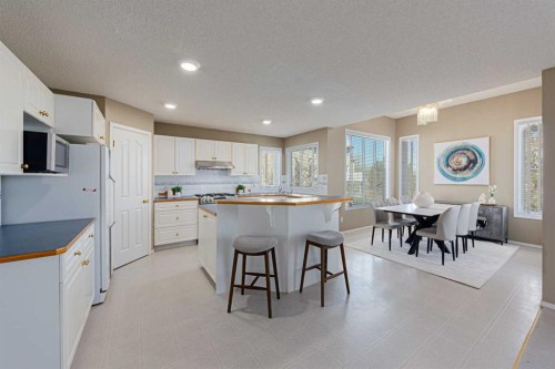 12 Hampstead Gardens Nw, Calgary, AB - Indoor