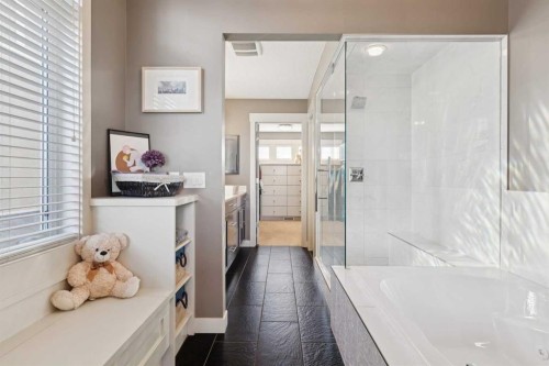 44 Aspen Summit Drive Sw, Calgary, AB - Indoor Photo Showing Bathroom