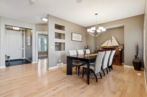 44 Aspen Summit Drive Sw, Calgary, AB - Indoor Photo Showing Dining Room