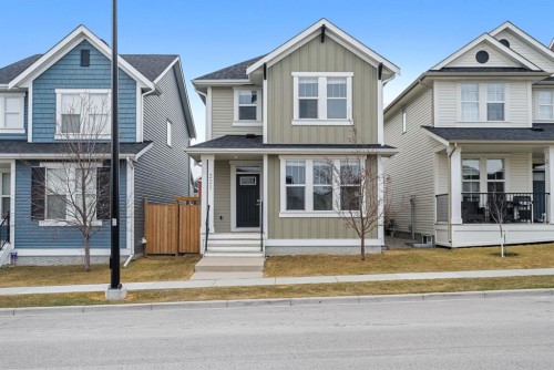 321 South Point Green  Airdrie, AB T4B 4L1