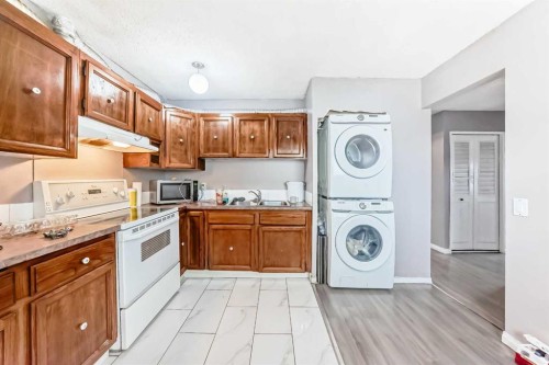 3341 Doverthorn Road Se, Calgary, AB - Indoor Photo Showing Laundry Room
