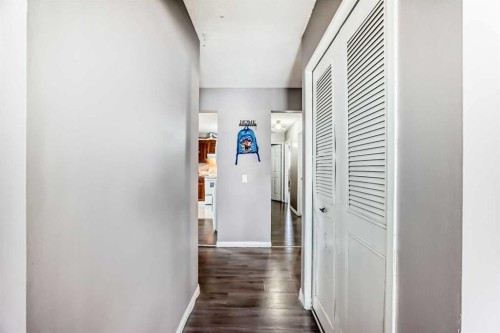 3341 Doverthorn Road Se, Calgary, AB - Indoor Photo Showing Other Room