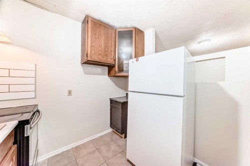 3341 Doverthorn Road Se, Calgary, AB - Indoor Photo Showing Other Room