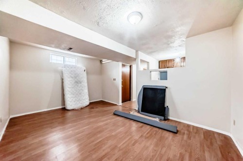 3341 Doverthorn Road Se, Calgary, AB - Indoor Photo Showing Other Room