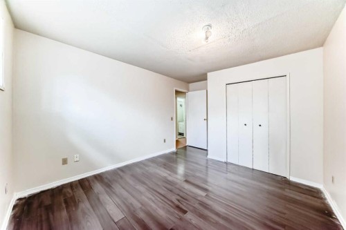 3341 Doverthorn Road Se, Calgary, AB - Indoor Photo Showing Other Room