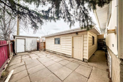 3341 Doverthorn Road Se, Calgary, AB - Outdoor With Exterior