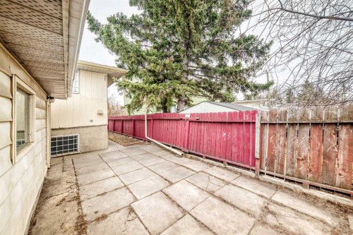 3341 Doverthorn Road Se, Calgary, AB - Outdoor