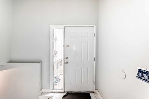 3341 Doverthorn Road Se, Calgary, AB - Indoor Photo Showing Other Room