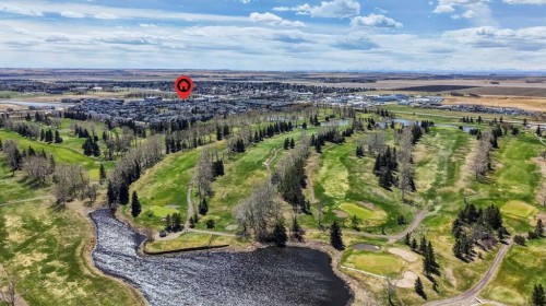 811 Mandalay Link  Carstairs, AB T0M 0N0