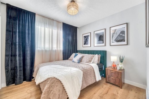 75 Copperfield Rise Se, Calgary, AB - Indoor Photo Showing Bedroom