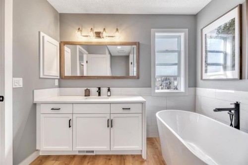 75 Copperfield Rise Se, Calgary, AB - Indoor Photo Showing Bathroom