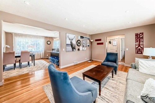 2508 Morley Trail Nw, Calgary, AB - Indoor Photo Showing Living Room