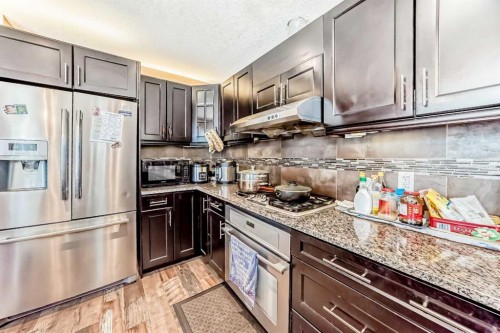 2508 Morley Trail Nw, Calgary, AB - Indoor Photo Showing Kitchen