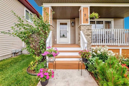 198 Copperfield Gardens Se, Calgary, AB - Outdoor