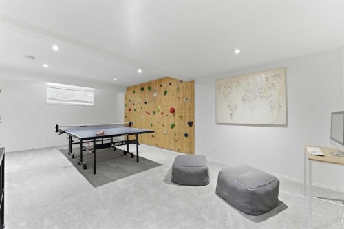 40 Tuscany Ridge Green Nw, Calgary, AB - Indoor Photo Showing Other Room