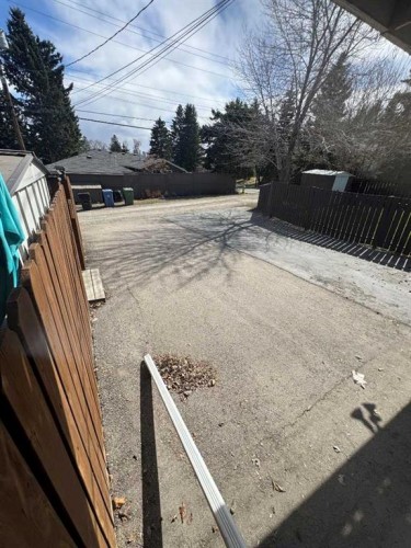 201 Holland Street Nw, Calgary, AB - Outdoor