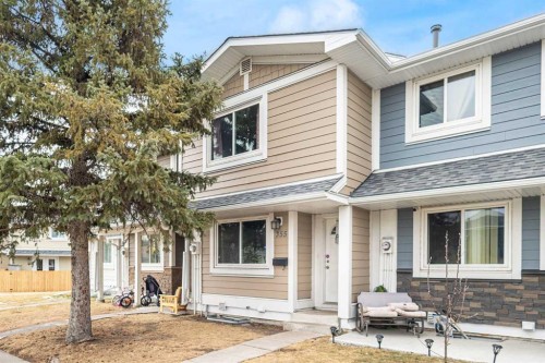 355 Georgian Villas  Calgary, AB T2A 7C7