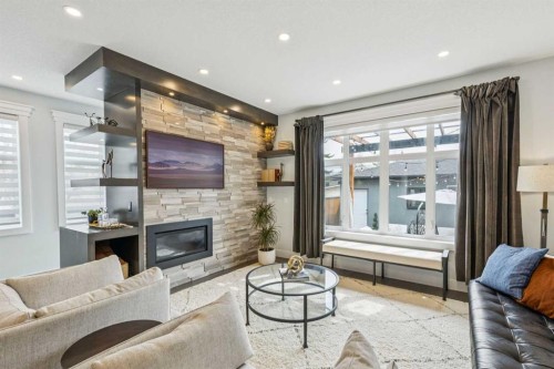 2826 40 Street Sw, Calgary, AB - Indoor Photo Showing Living Room With Fireplace