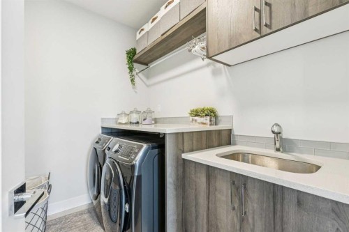 2826 40 Street Sw, Calgary, AB - Indoor Photo Showing Laundry Room