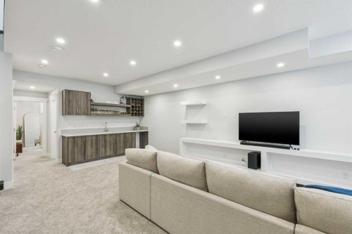2826 40 Street Sw, Calgary, AB - Indoor