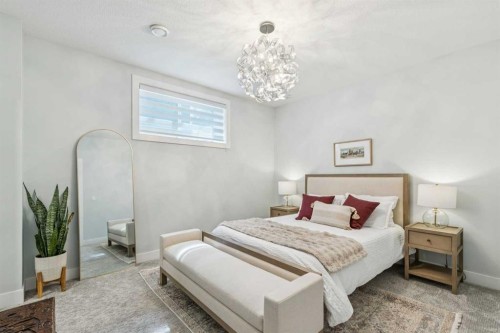 2826 40 Street Sw, Calgary, AB - Indoor Photo Showing Bedroom