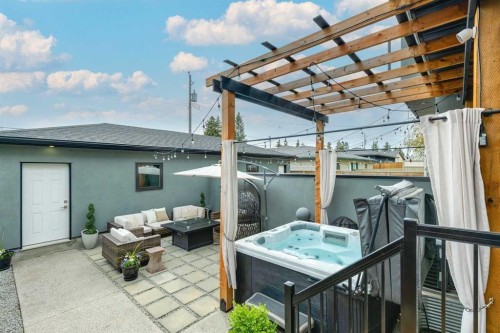 2826 40 Street Sw, Calgary, AB - Outdoor With Exterior