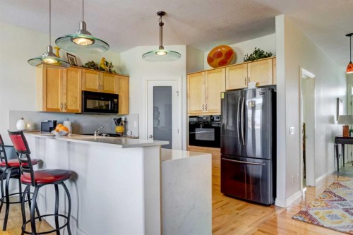 55 Tucker Circle, Okotoks, AB - Indoor Photo Showing Kitchen