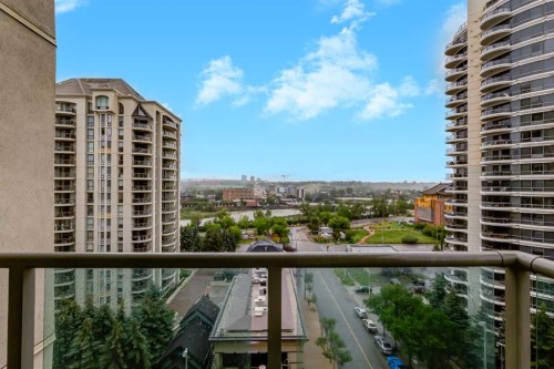 1014-1111 6 Avenue Sw, Calgary, AB - Outdoor With Facade