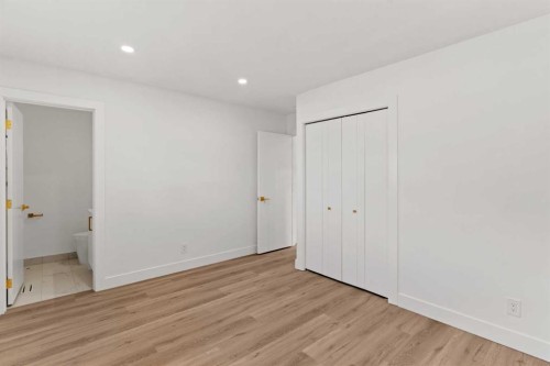 304 Huntbourne Hill Ne, Calgary, AB - Indoor Photo Showing Other Room