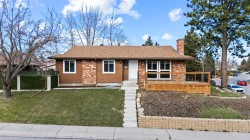 304 Huntbourne Hill NE Calgary, AB T2K 3Y4