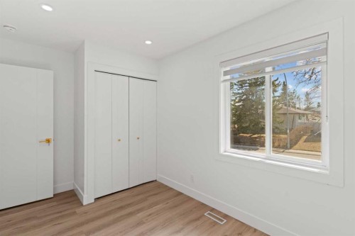 304 Huntbourne Hill Ne, Calgary, AB - Indoor Photo Showing Other Room