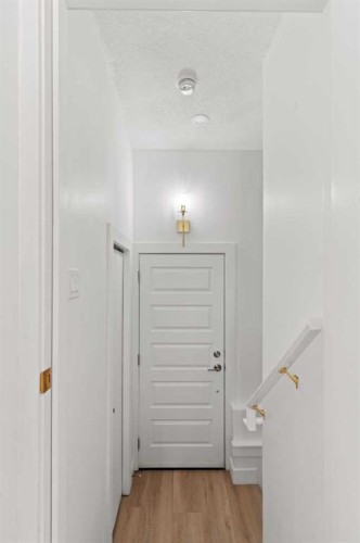304 Huntbourne Hill Ne, Calgary, AB - Indoor Photo Showing Other Room