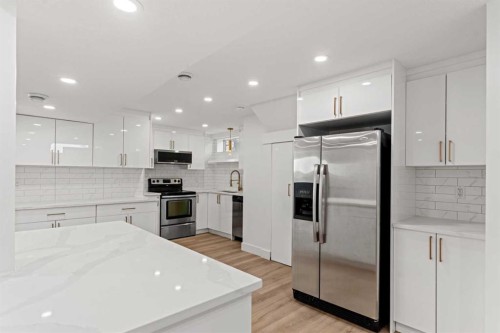304 Huntbourne Hill Ne, Calgary, AB - Indoor Photo Showing Kitchen With Stainless Steel Kitchen With Upgraded Kitchen