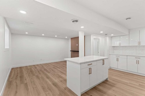 304 Huntbourne Hill Ne, Calgary, AB - Indoor