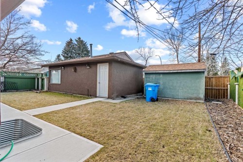 304 Huntbourne Hill Ne, Calgary, AB - Outdoor