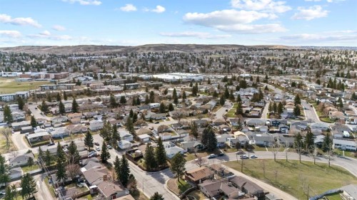 304 Huntbourne Hill Ne, Calgary, AB - Outdoor With View