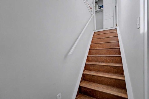 38 Whitman Close Ne, Calgary, AB - Indoor Photo Showing Other Room