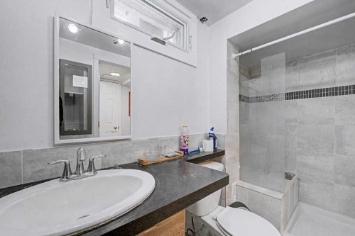 38 Whitman Close Ne, Calgary, AB - Indoor Photo Showing Bathroom