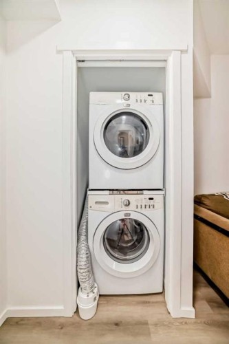 355 Masters Row Se, Calgary, AB - Indoor Photo Showing Laundry Room