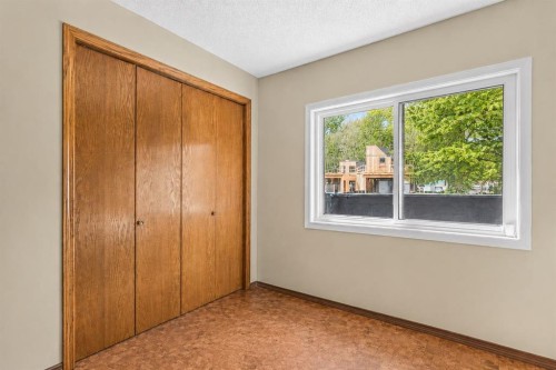 35-216 Three Sisters Drive, Canmore, AB - Indoor Photo Showing Other Room