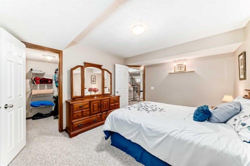 112 West Creek Glen, Chestermere, AB - Indoor Photo Showing Bedroom
