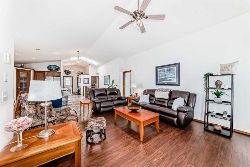 112 West Creek Glen, Chestermere, AB - Indoor Photo Showing Living Room