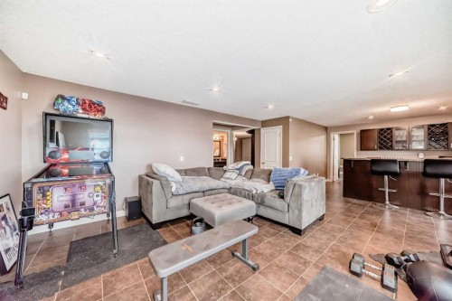 291 East Chestermere Drive, Chestermere, AB - Indoor Photo Showing Other Room