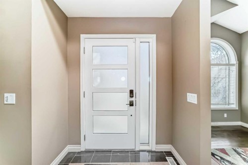 291 East Chestermere Drive, Chestermere, AB - Indoor Photo Showing Other Room