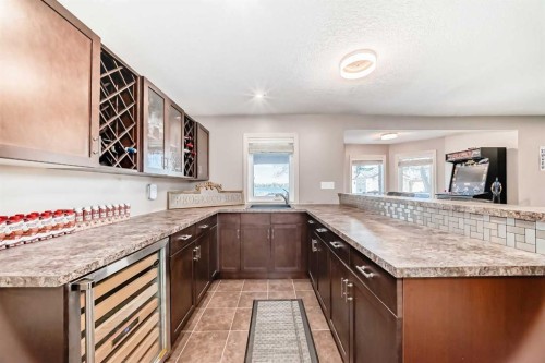 291 East Chestermere Drive, Chestermere, AB - Indoor Photo Showing Kitchen
