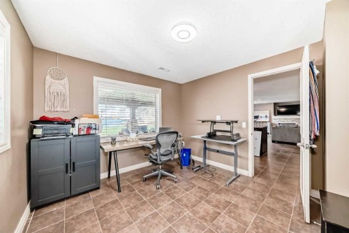 291 East Chestermere Drive, Chestermere, AB - Indoor Photo Showing Office